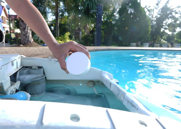 adding-chlorine-to-maintaining-pool-chemistry