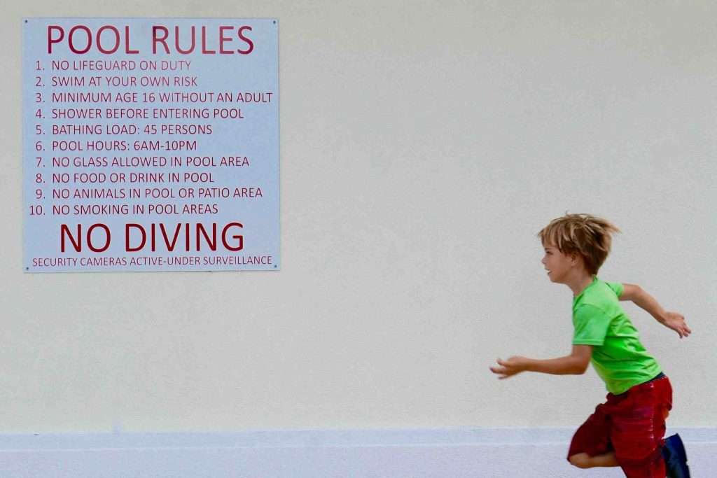 example of pool rules to follow